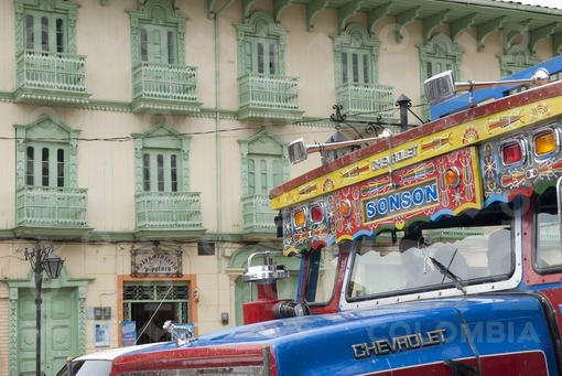 Camión de escalera o Chiva, Sonsón,Antioquia  / Ladder truck, Sonson, Antioquia