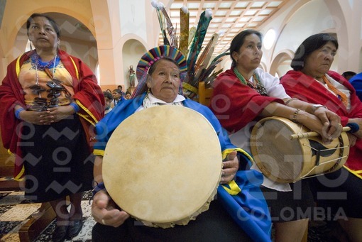 Indigenas Kamsa,Carnaval del Perdon,Colombia