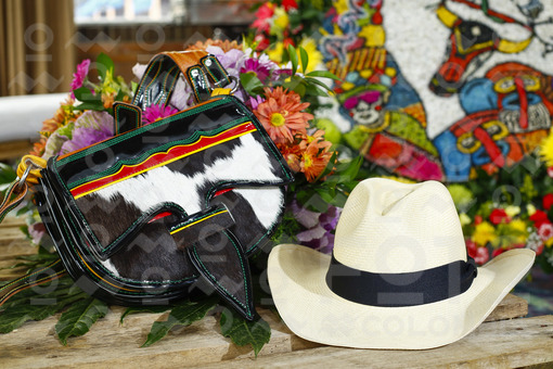 Carriel y sombrero antioqueño / Carriel and Antioqueño hat